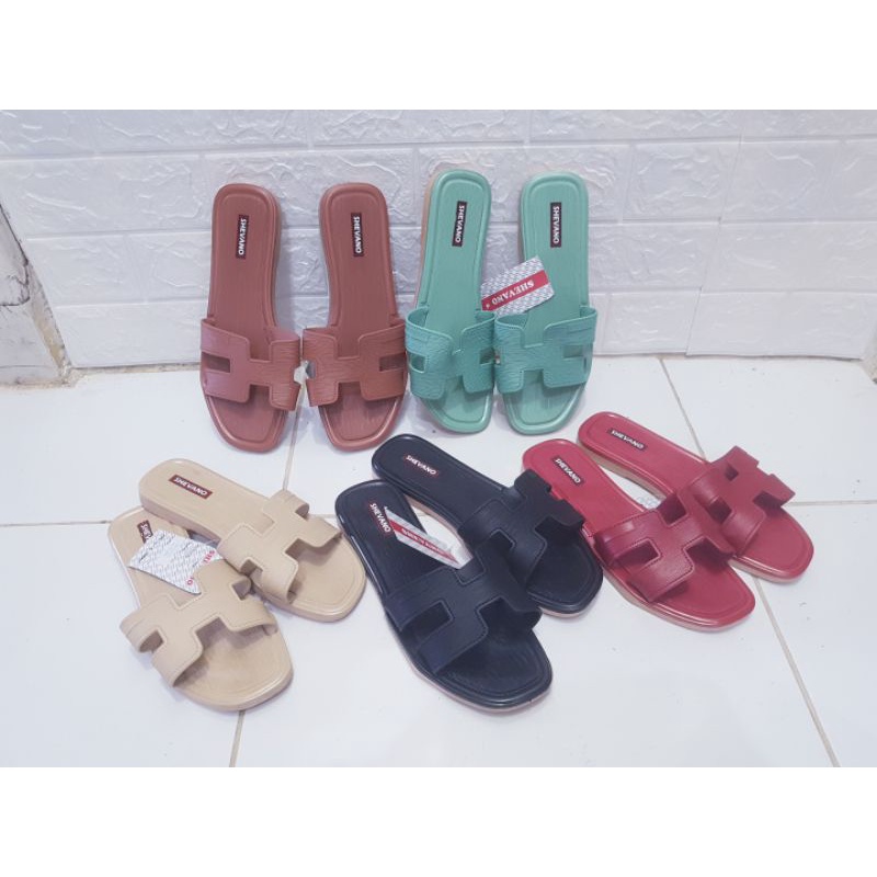 Sandal Wanita Slip Flat Heni Shevano