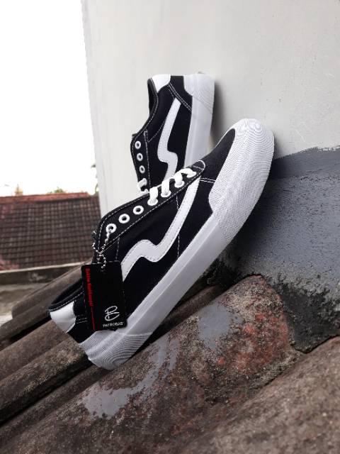 [ORI][COD]Sepatu Patrobas Ivan Low Black White 100%