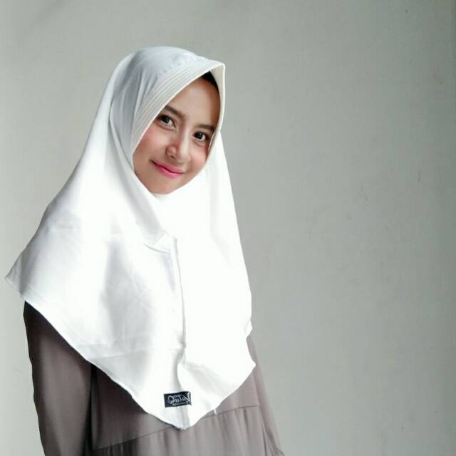 Exclusive Jilbab Instan Khimar Ped Putih Tulang