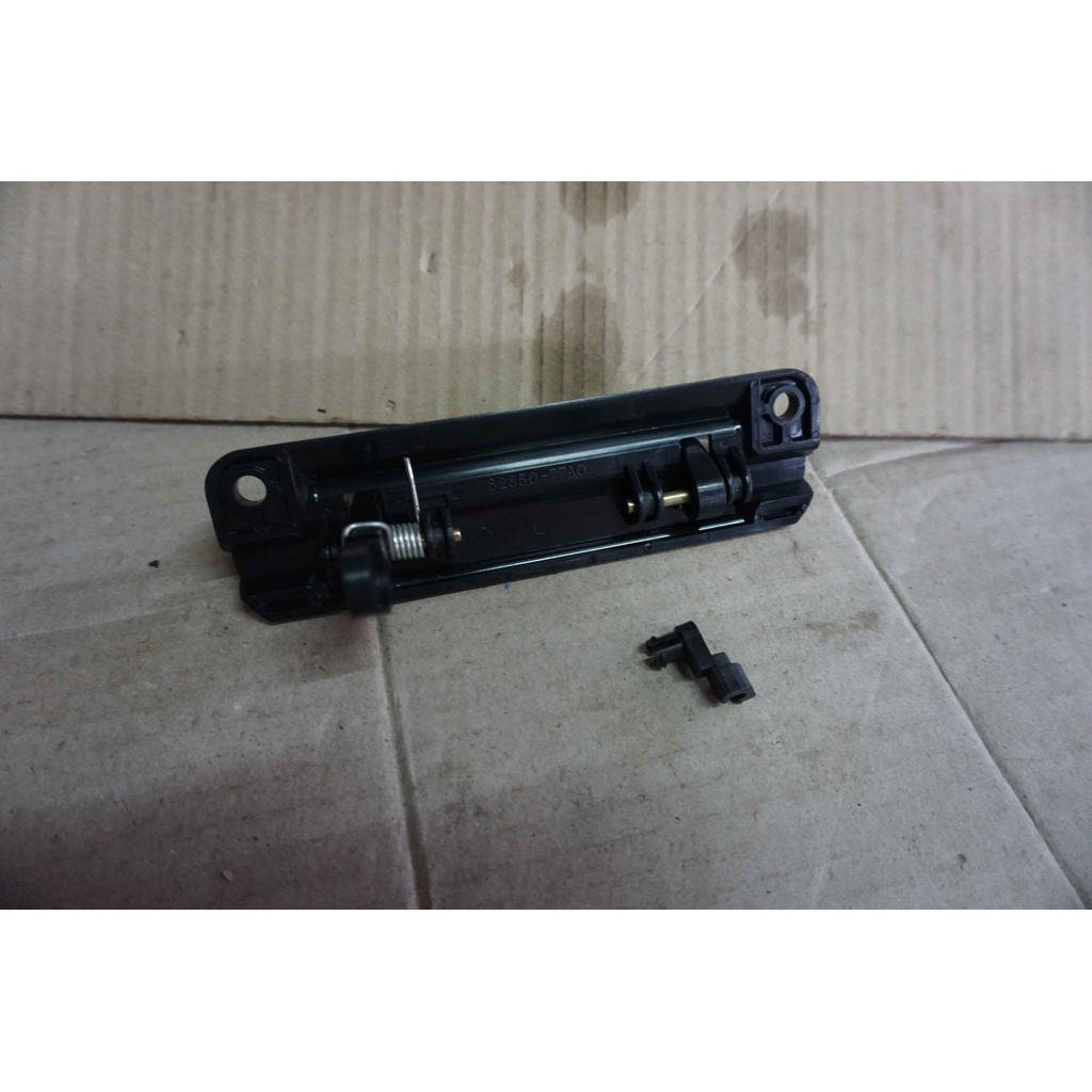 Handle Handel Backdoor Out Bagasi Belakang Suzuki APV &amp; Arena AM