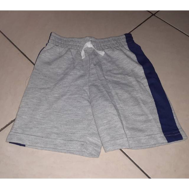 Celana pendek cat&jack