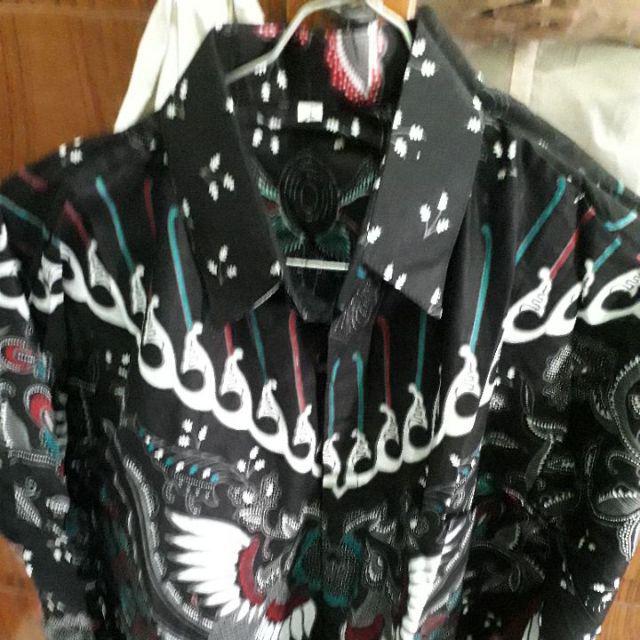 Kemeja Batik Kupu Putih