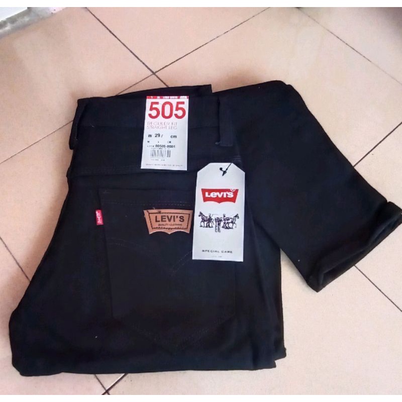 Celana panjang pria, khususnya hitam polos,bahan jeans melar,pensil