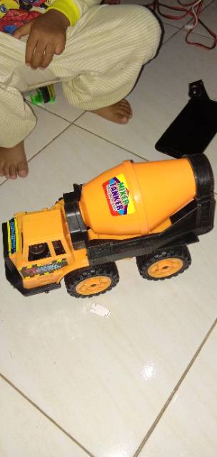 Mainan mobil mobilan molen kuning CT 30 model baru super bagus