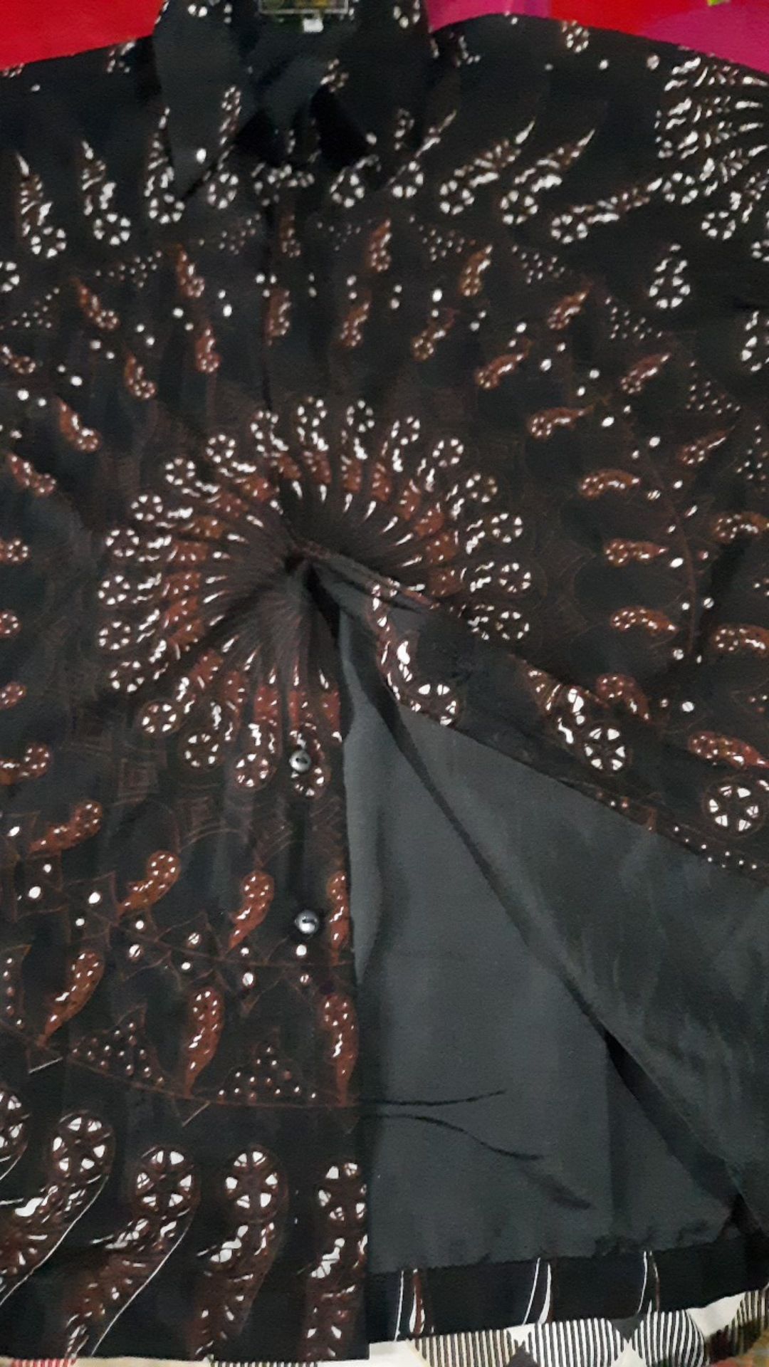 Batik Solo Kemeja Batik Pendek Sinaran Hitam Sm Batiksoloamanah 130.000