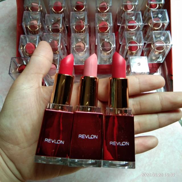 LIPSTICK REVLON