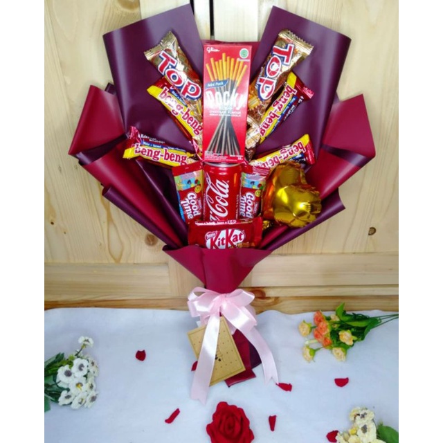 Buket Snack/Buket Snack Hadiah/Wisuda Free Kartu ucapan, buket coklat, coklat, buket wisuda, wisuda,