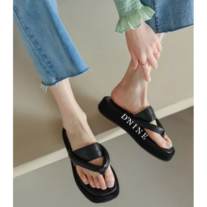 Sandal Wanita Sandal flatporm wedges DN 07