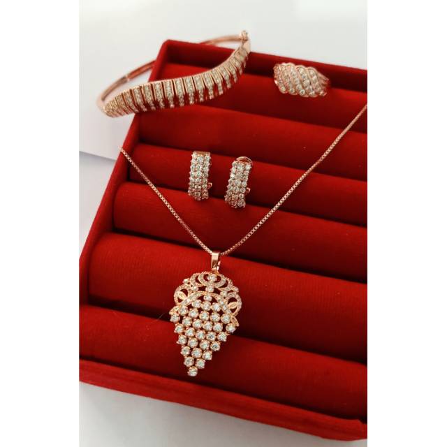 Rodhium set replika berlian medan