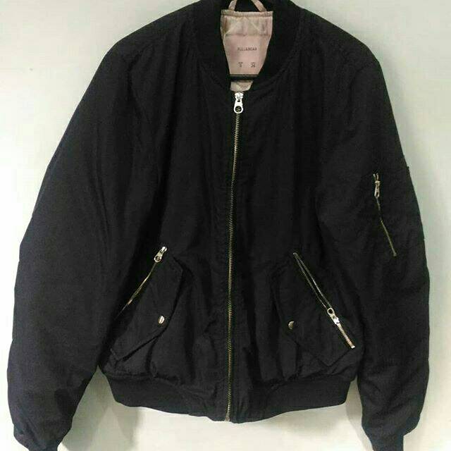 Jaket bomber pull and bear