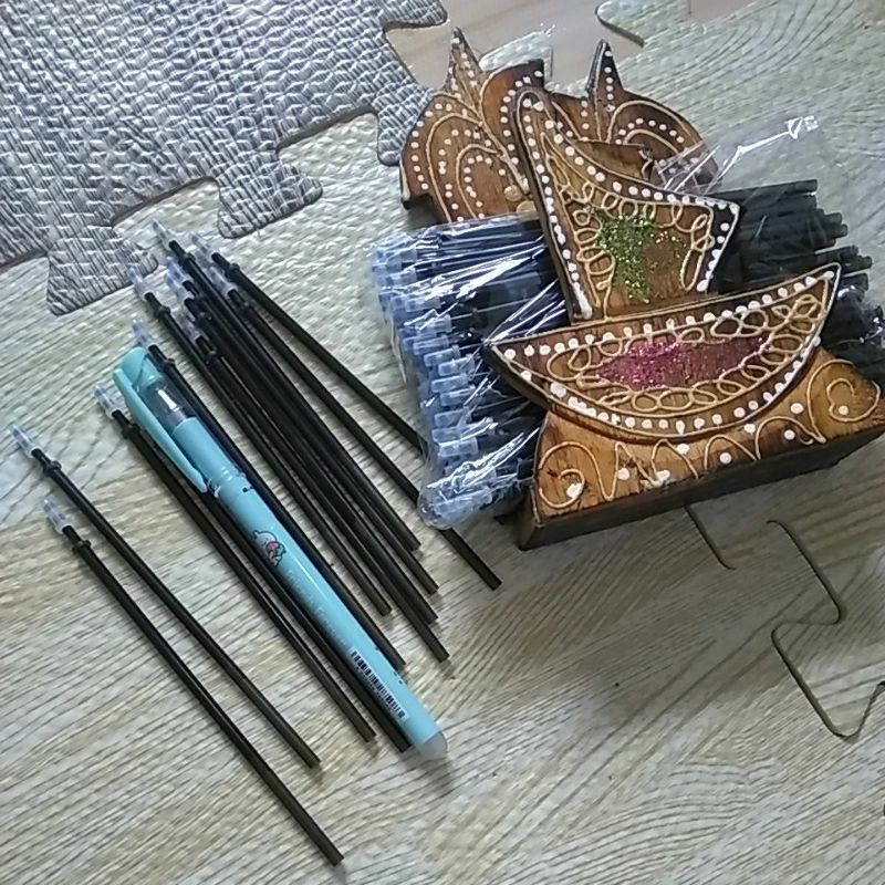 

Refill pena yang bisa dihapus