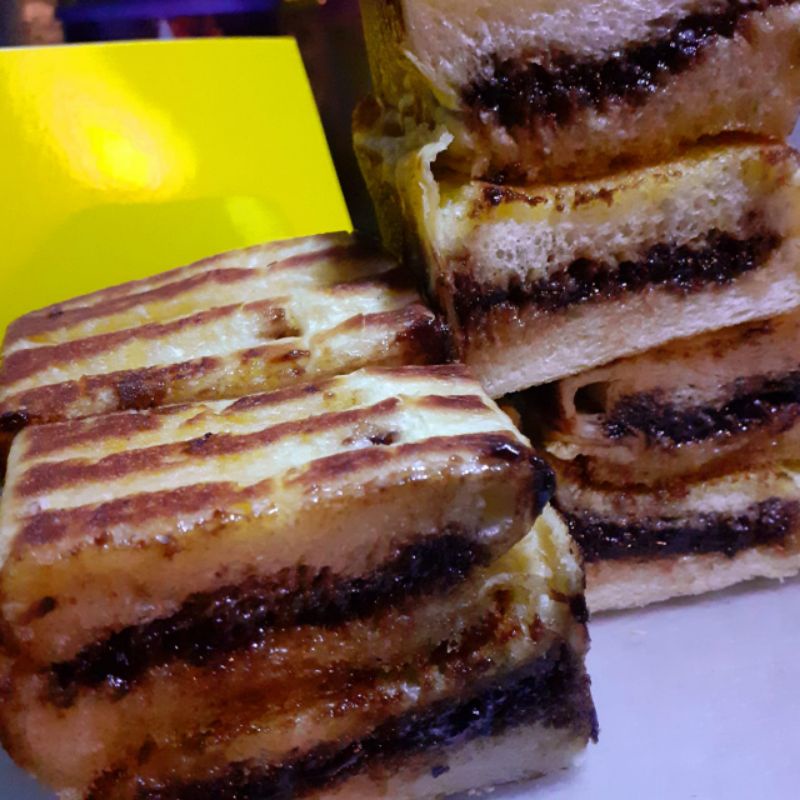 

Roti Bakar Coklat campur susu