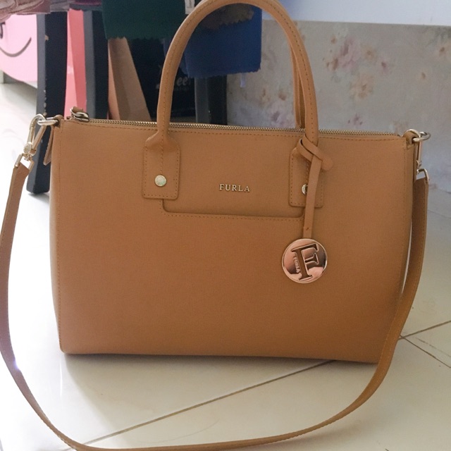 Preloved tas original Furla linda