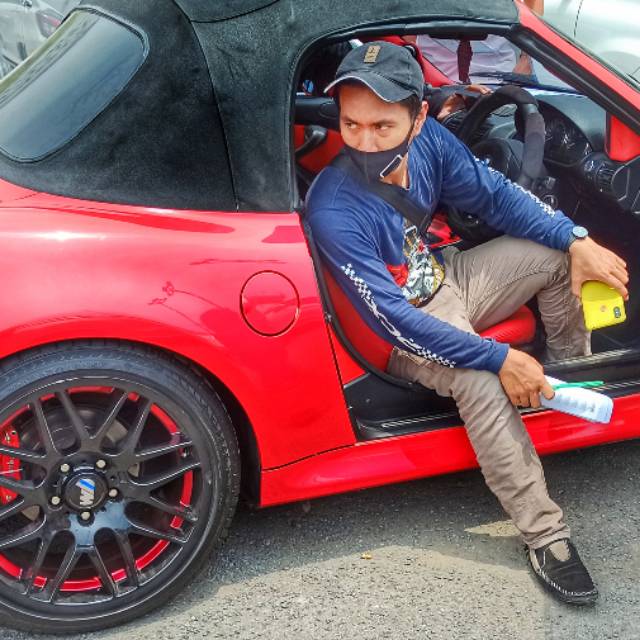 puteraleestilltwentyyearsold