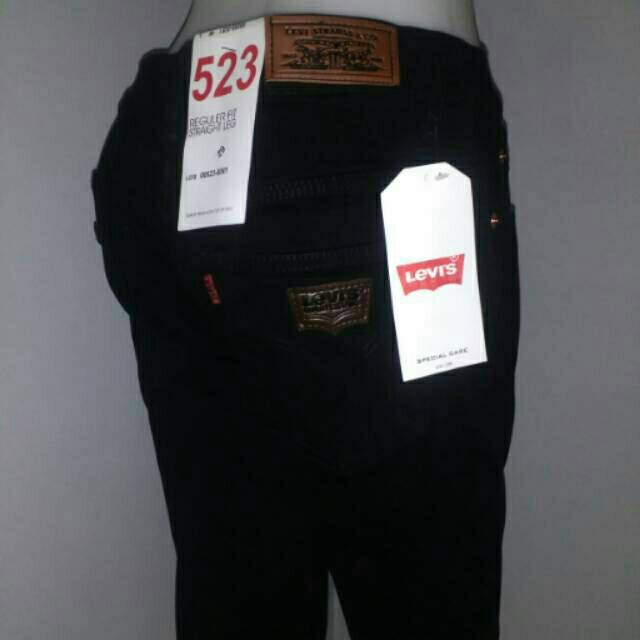 Celana Jeans Levis Wanita Hitam Pekat