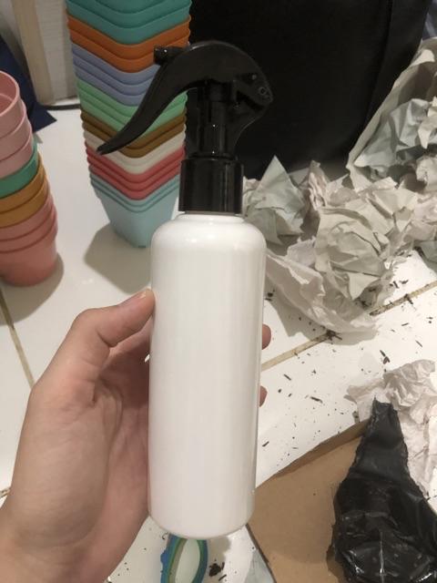 Botol Sprayer Mini 250ml Putih Kepala Spray Hitam Utk Semprot Air Semai Atau Pestisida Nabati