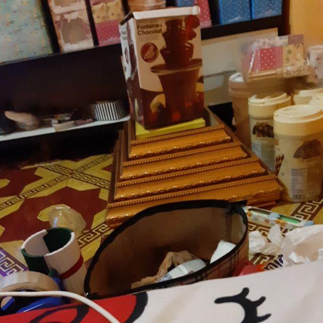 Frame Kotak Seserahan Isi 4 Hanntaran Mahar Warna Mas Gold