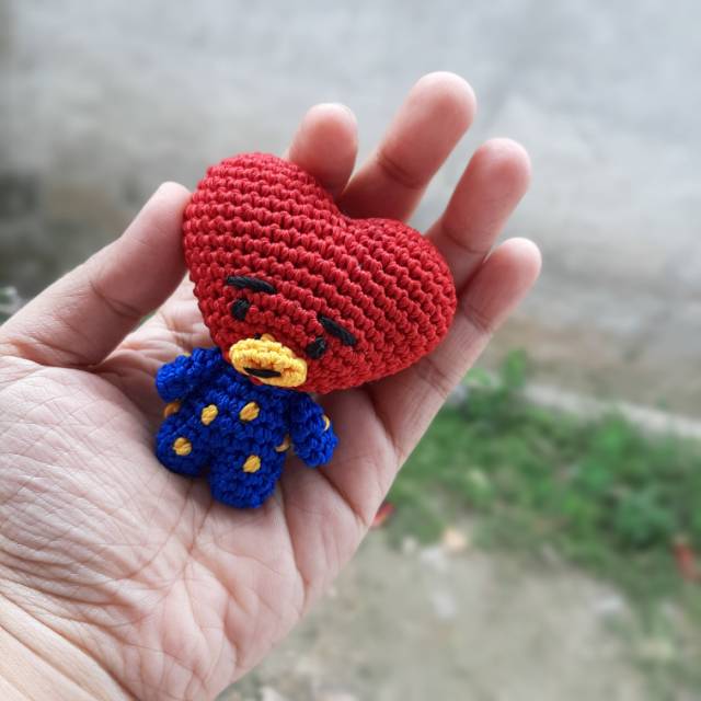 BT21 TATA AMIGURUMI KEYCHAIN/GANTUNGAN RAJUT BT21 TATA