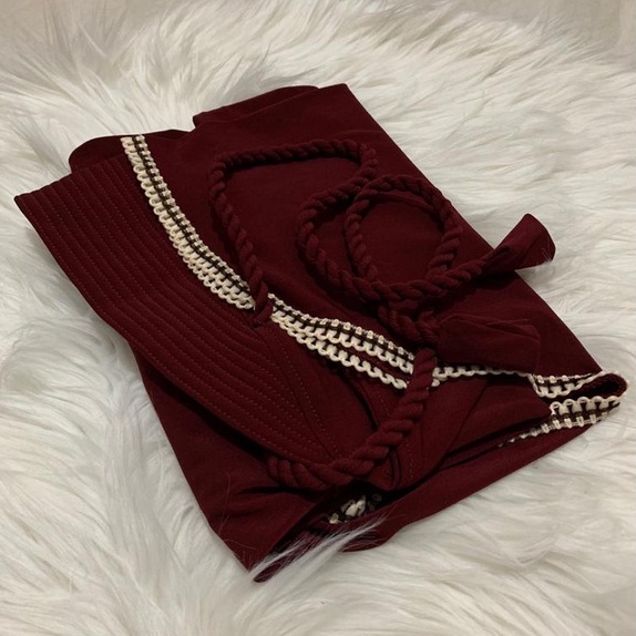 Jilbab Bergo Instan Maryam Renda Tali Kepang-Maroon
