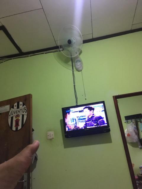 Puler Tarikan Resleting Peluit