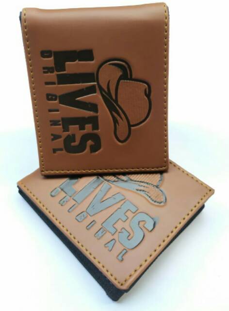 Dompet pria lipat