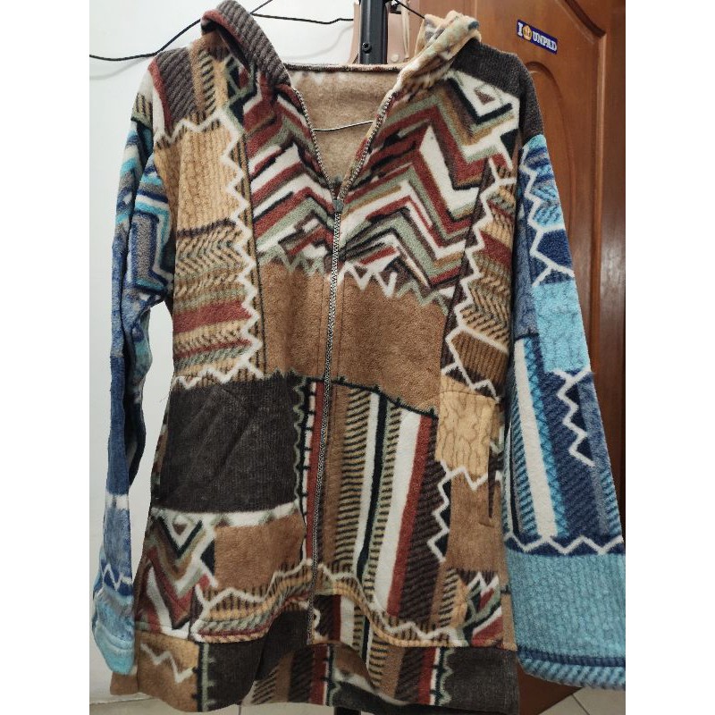 (Preloved Pribadi) Jaket Wol Tebal Motif Tribal Biru-Coklat (ada kupluk kepala)