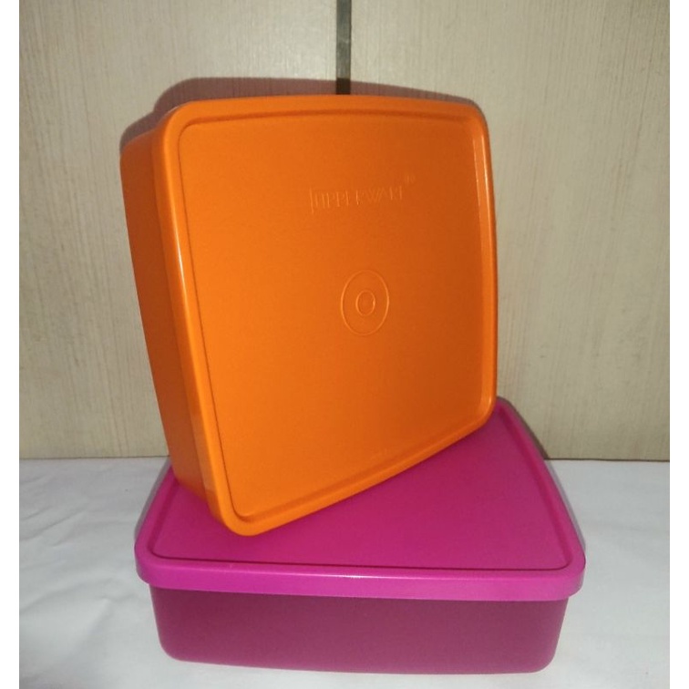 Bekal Tanpa Sekat ( Large Square Away) 660 ml Original Tupperware