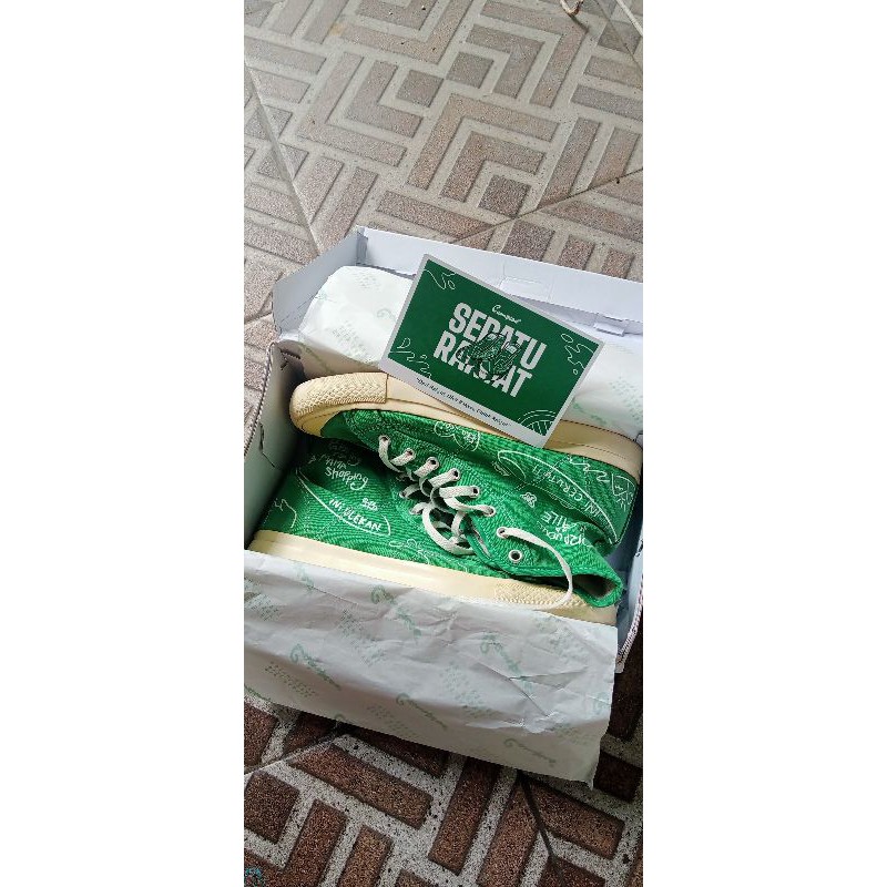 Sepatu campess x Sepatu Rakyat (second preloved)