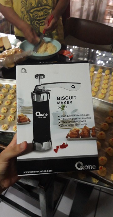 Oxone Ox-322 Biscuit Maker