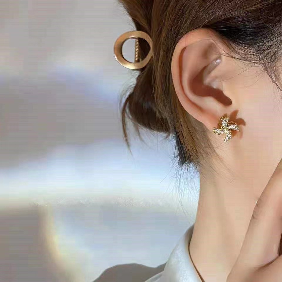 Anting 925 Silver Needle Bentuk Kincir Angin Rotatable Gaya Korea Untuk Wanita