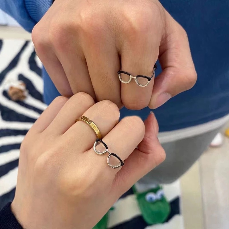 Cincin Desain Kacamata Gaya Hip Hop Minimalis Adjustable Untuk Pria