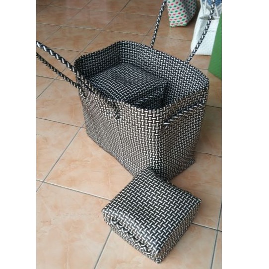 SET KEBEN JUMBO BALI HITAM PUTIH /TAS ANYAM PLASTIK JALI/TAS ANYAM MENJALIN/TAS ANYAM DENGAN 4 BESEK
