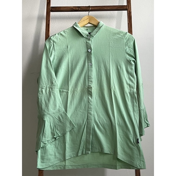 PRELOVED kemeja Lois