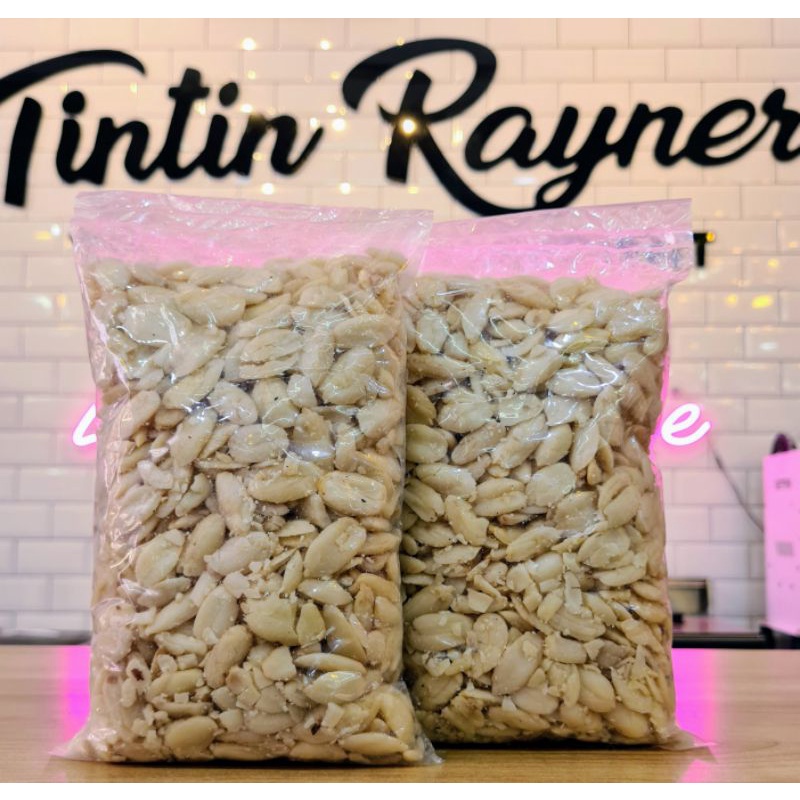 

R. Kacang Kenari Utuh 500gr