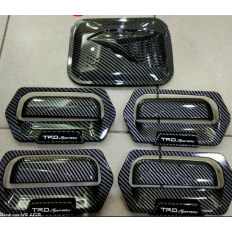 Paket Outer Handle Mobil AYLA 2012-2021 &amp; Tutup Tangki Full Carbon