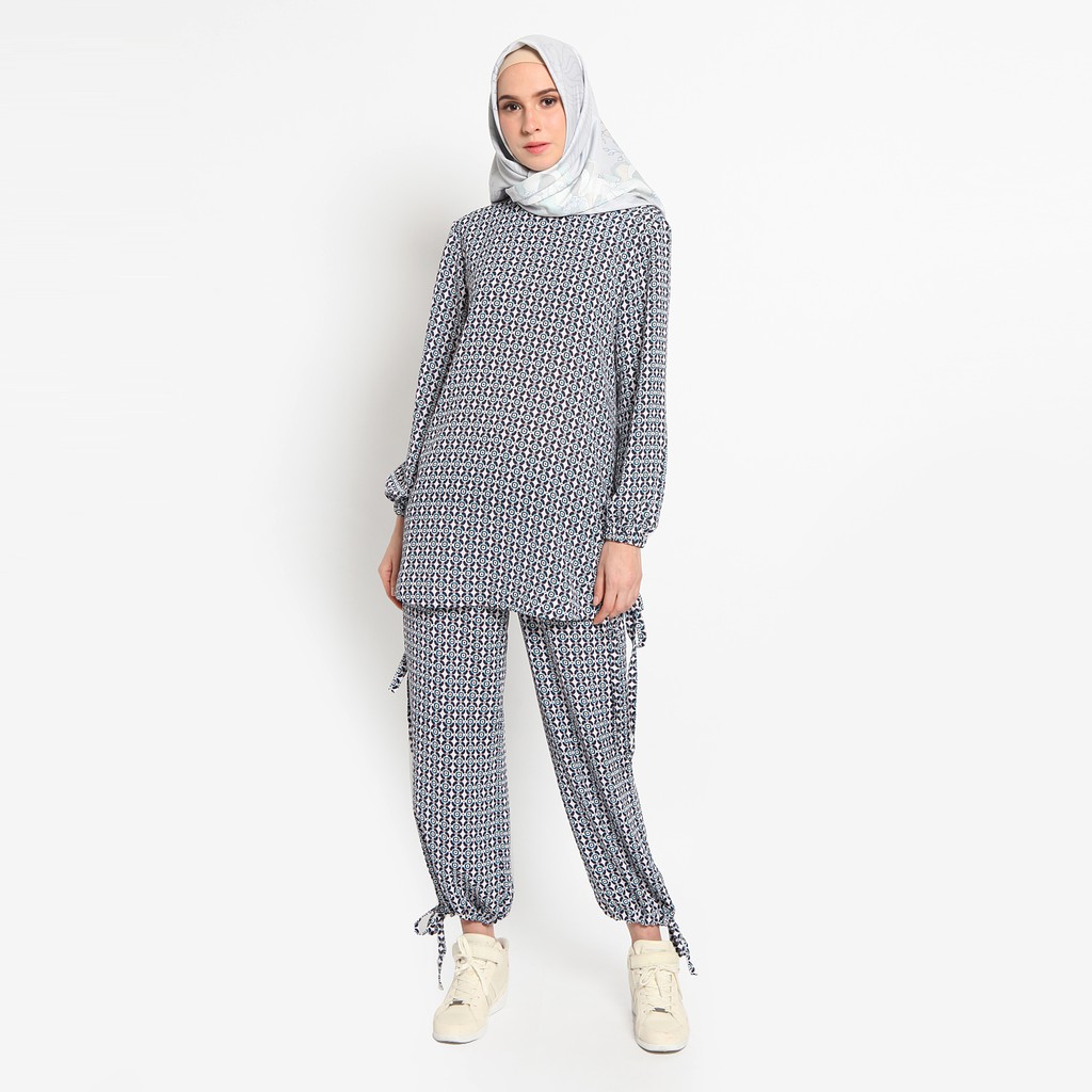 Allea Itang Yunasz / Ovril Blouse / Atasan wanita - Hijab Fashion Muslim