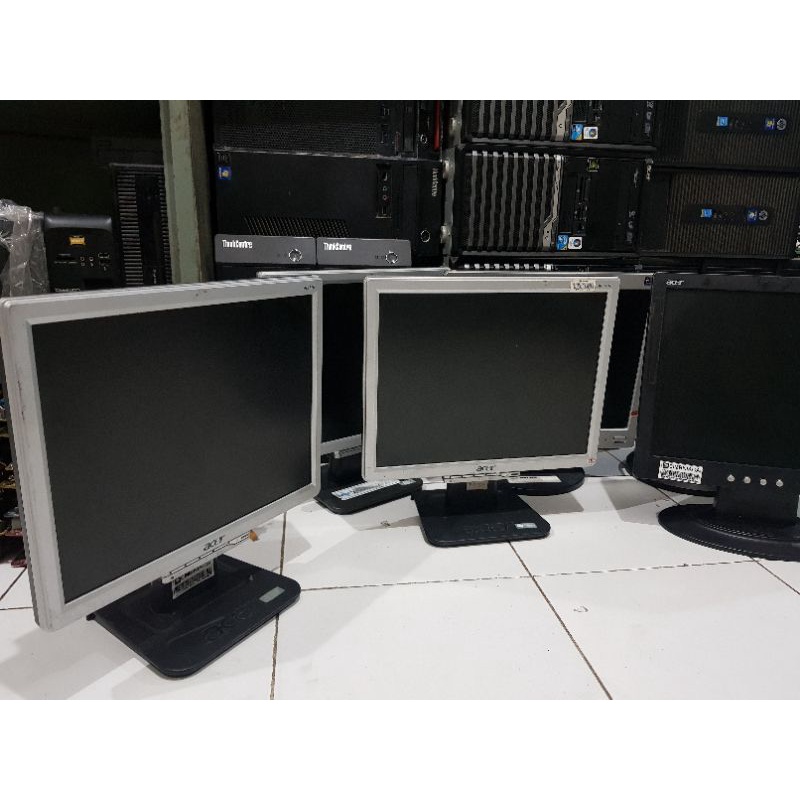 MONITOR LCD 15&quot; KOTAK SIAP PAKAI