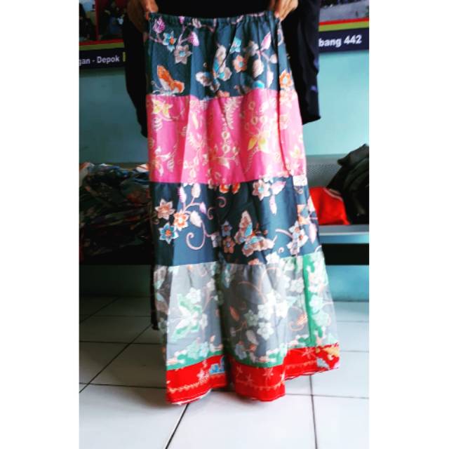 ROK GAMIS BATIK