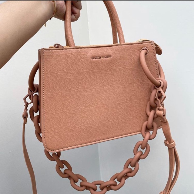 Chunky Chain Top Handle Structured Tote