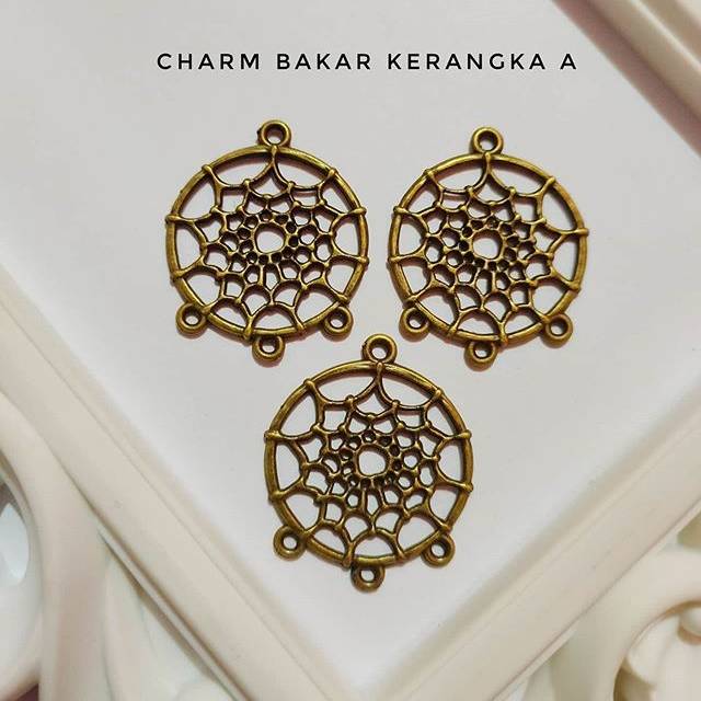 Charm bakar kerangka A