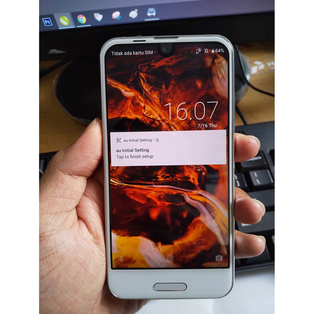 Sharp Aquos R Compact SHV41 Snapdragon 660 Layar 120hz Full HD+
