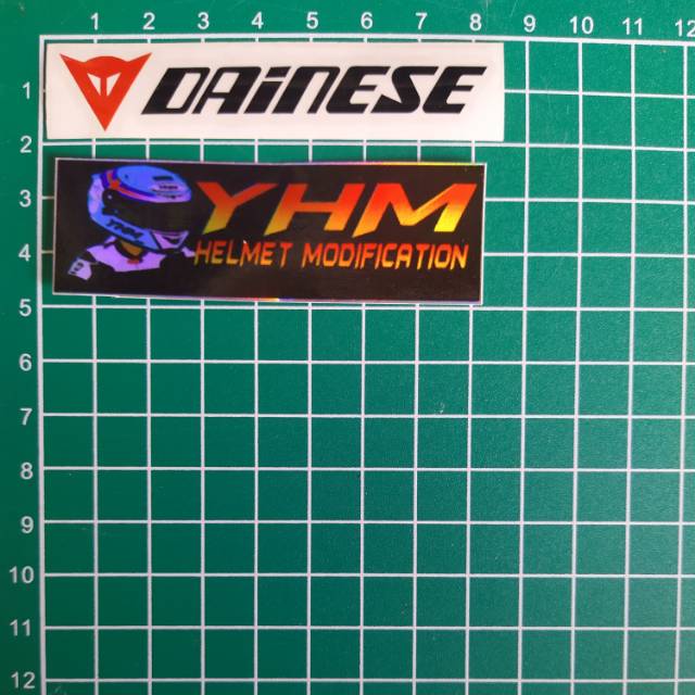 Sticker Dainese cutting