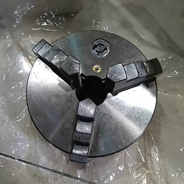 Chuck bubut 3 jaw 5inc