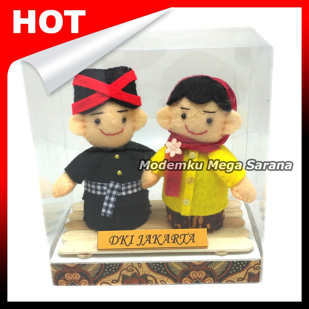 Boneka Pakaian Adat DKI Jakarta