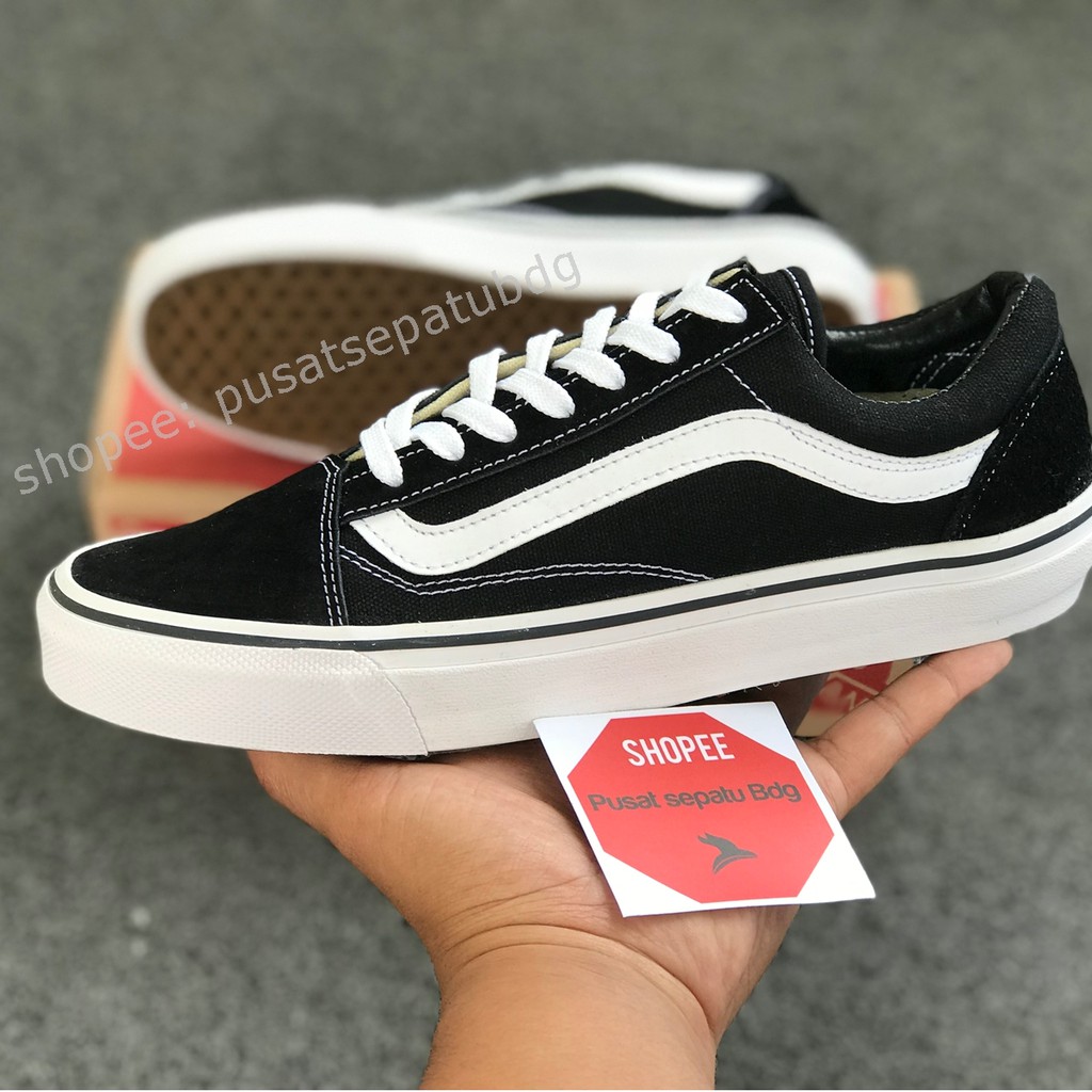 VANS OLD SKOOL CLASSIC BLACK WHITE SNEAKERS PRIA