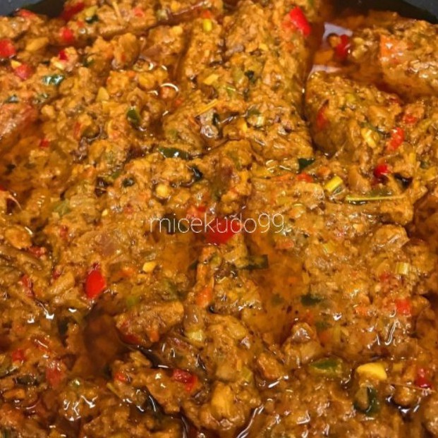 

BUMBU SERBAGUNA KHAS BALI 500GR MASAKAN BETUTU BASE GENEP / GENAP