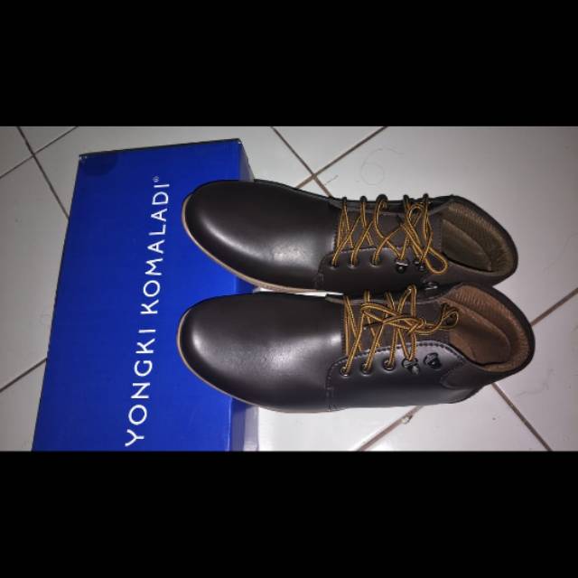 Yongki komaladi sepatu pria