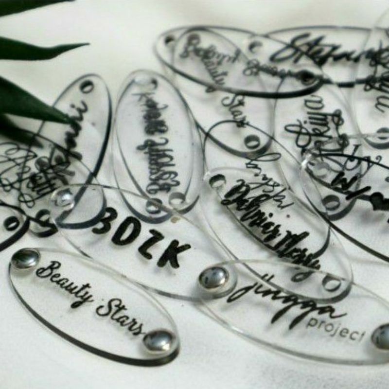 label akrilik clear font gold / hitam / putih