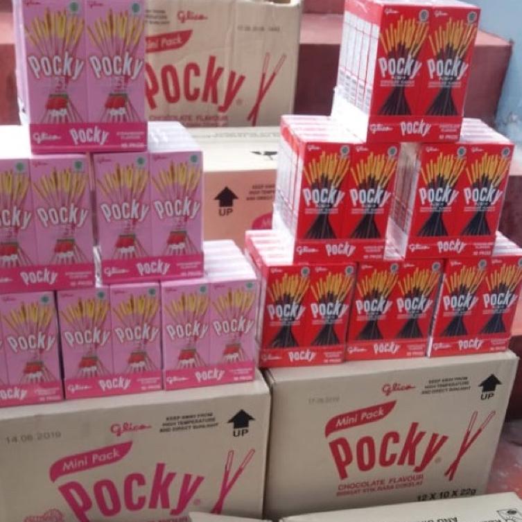 

Dijamin Ori POCKY (1 PACK ISI 10 BOX ) STRAWBERRY / COKLAT j37^