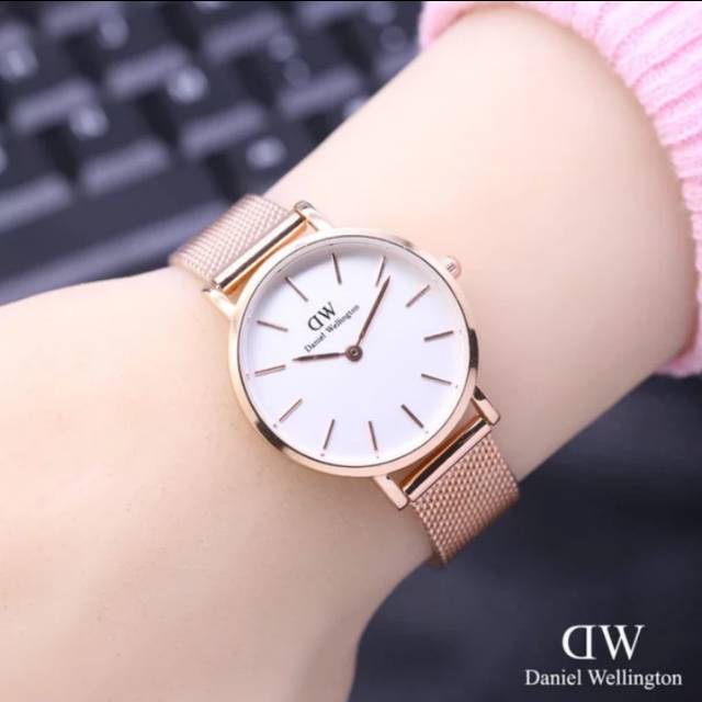 JAM WANITA DANIEL WELINGTON